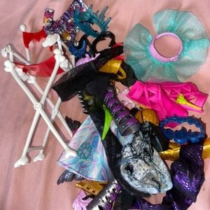 Monster High misc lot